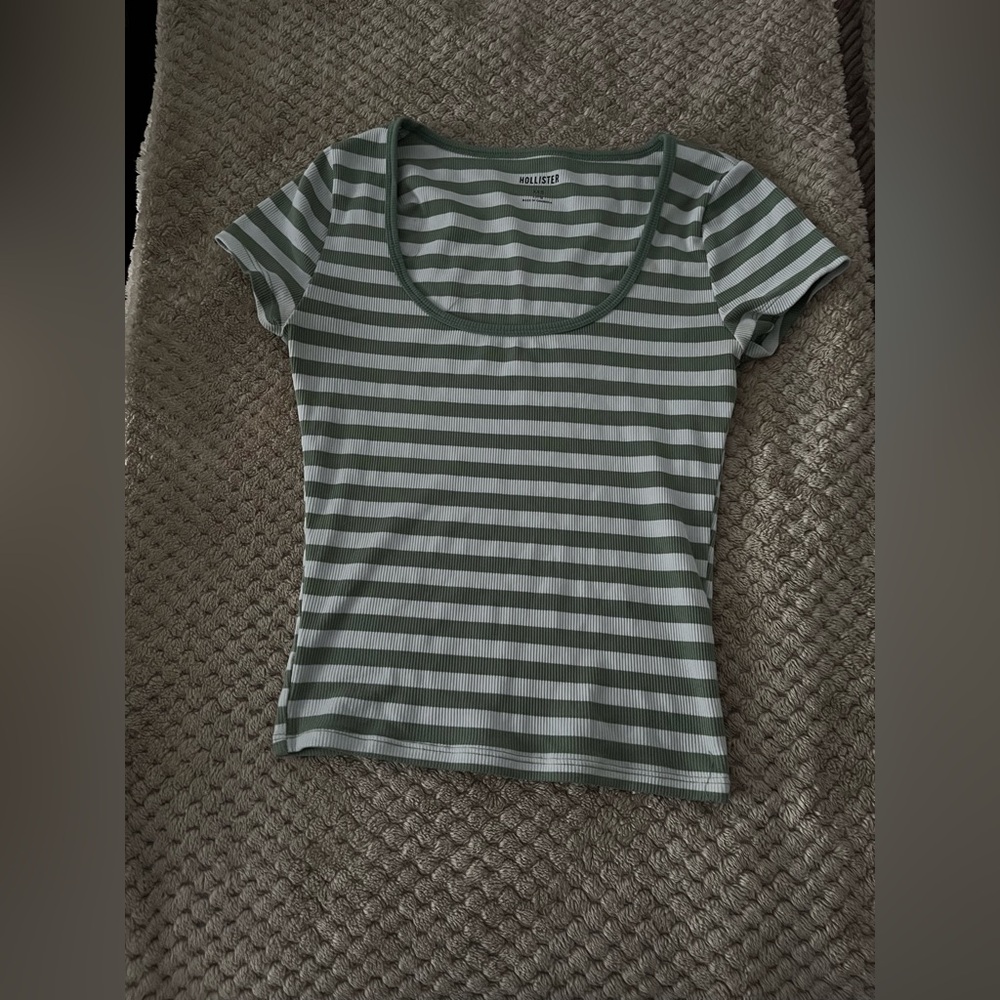 Hollister Women's Green & White Striped Scoop Neck Top